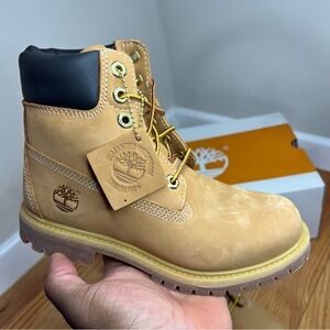 Timberland 6 Inch Premium Waterproof Boot “Wheat Nubuck” Women’s Size 4.5W